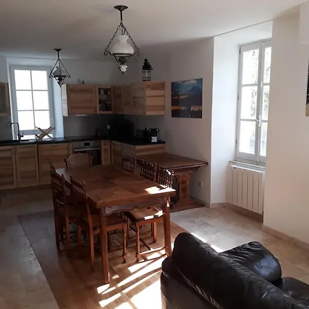 Dans Maison De Caractere Avec Piscine * Banon