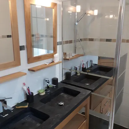 Apartamento Dans Maison De Caractere Avec Piscine *