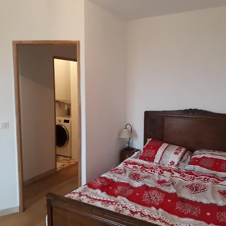 Apartamento Dans Maison De Caractere Avec Piscine Banon